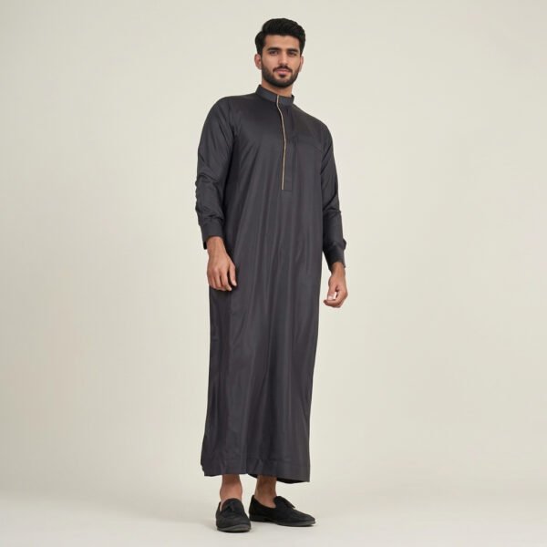 Men’s Black Thobe With Piping Embellishment