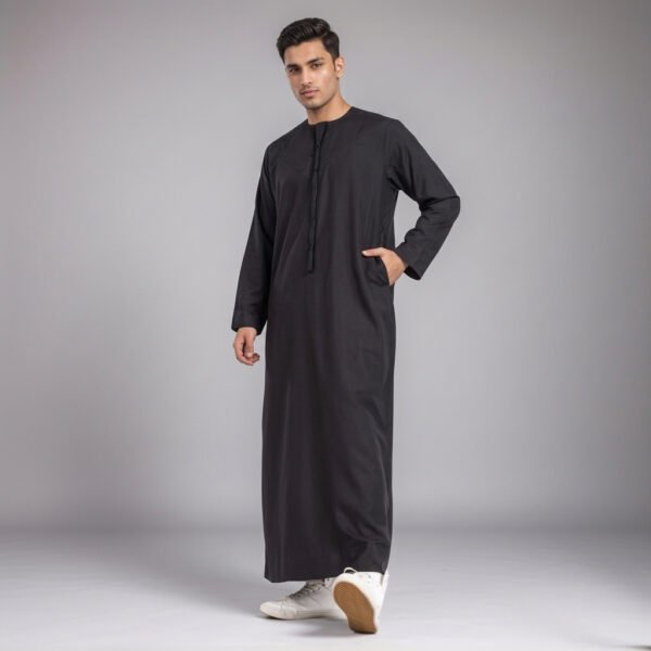 Men's Raisin Black Omani Thobe