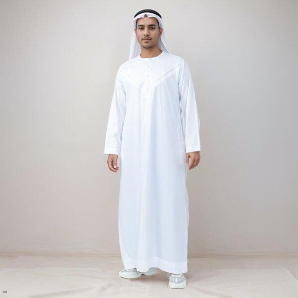 white classic omani thobe