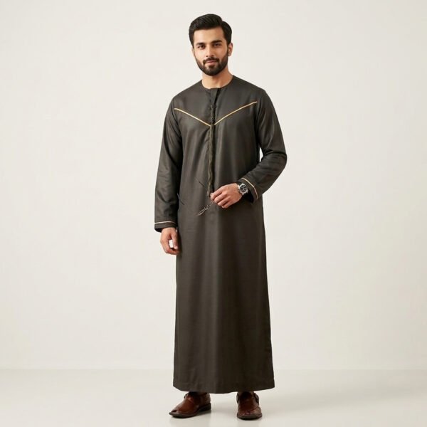 Classic Emirati Style Mens Black and Gold Thobe